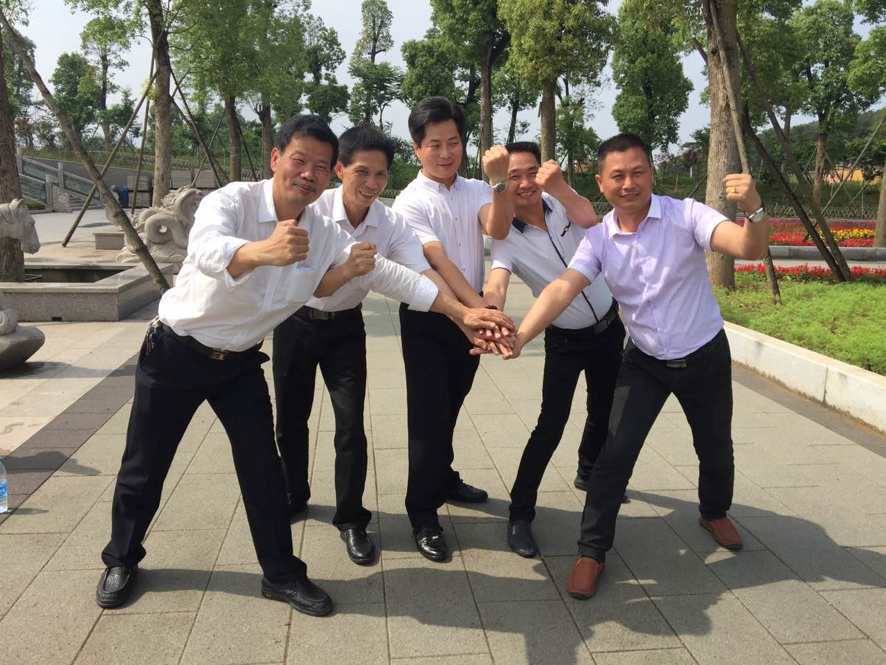 �B�T�п�ȸ�ӱ������޹�˾�����Mϲ�@�B�T�С��������h̖(h��o)���s�u(y��)