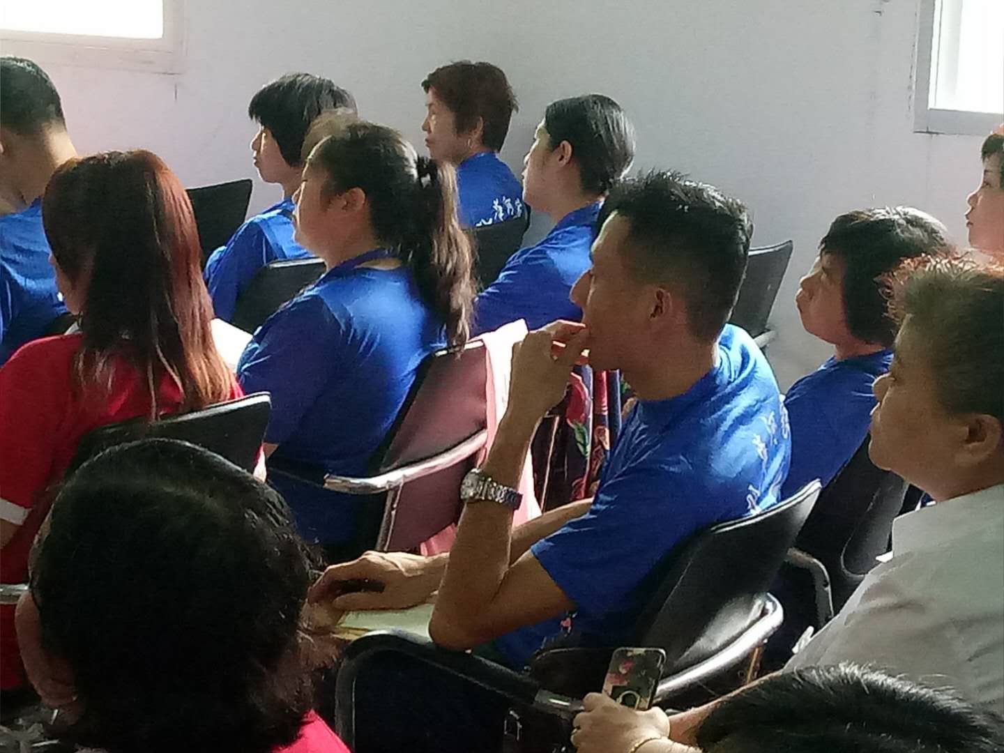 ץ��Ӗ(x��n)��(qi��ng)��(n��i)������ȸ�ӱ�ķ��ɩˎ�Ŏ���Ӗ(x��n)����M(j��n)����